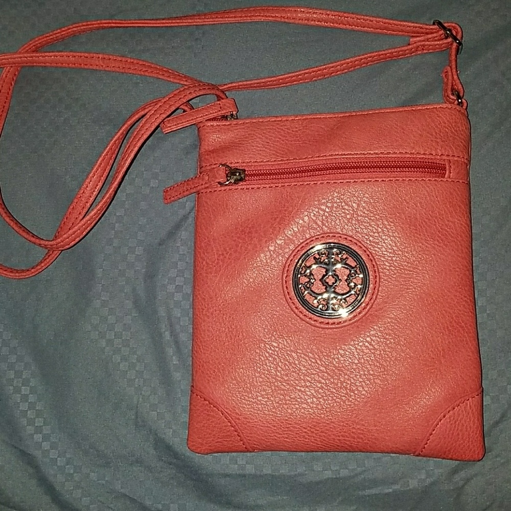 New Off the shoulder / cross shoulder coral bag